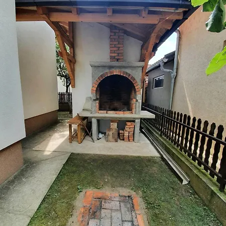 D&s With Barbicue 公寓