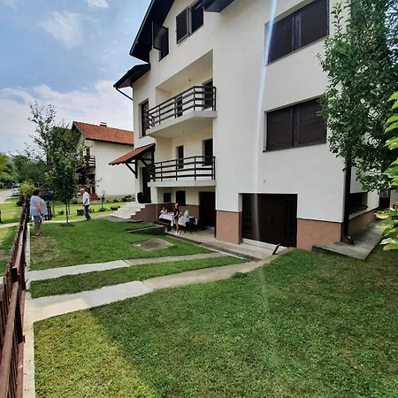 Apartment D&s With Barbicue